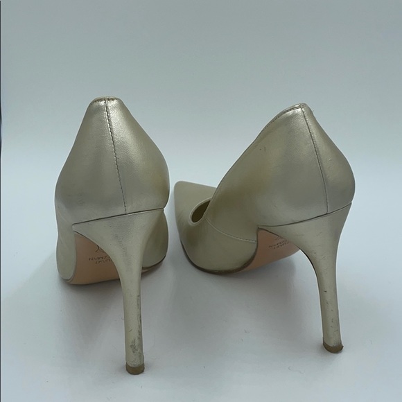 Stuart Weizmann Champagne Leather 4” Pumps US 6 - Picture 3 of 12